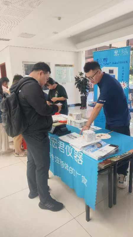 能谱科技携手众仪器厂商亮相大连理工大学，开启东北高校巡展之